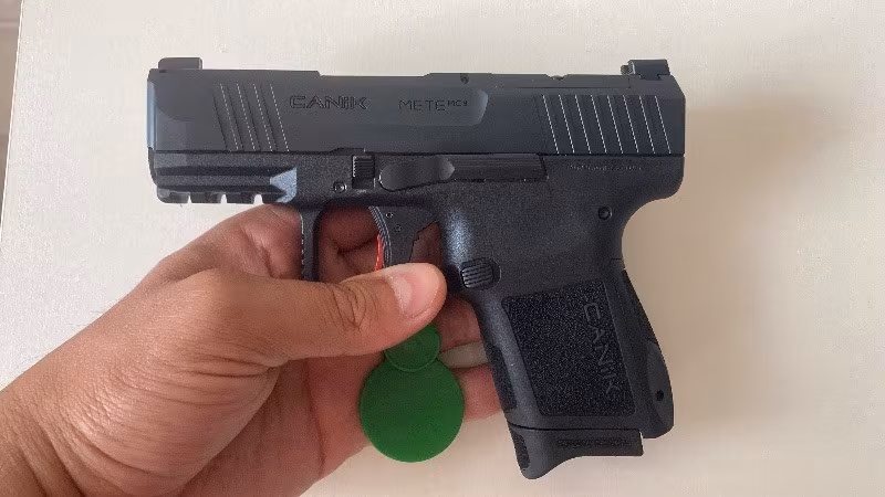 SIFIR KUTUSUNDA CANİK MC 9