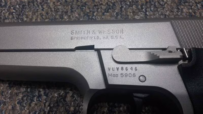 Smith & Wesson 5906