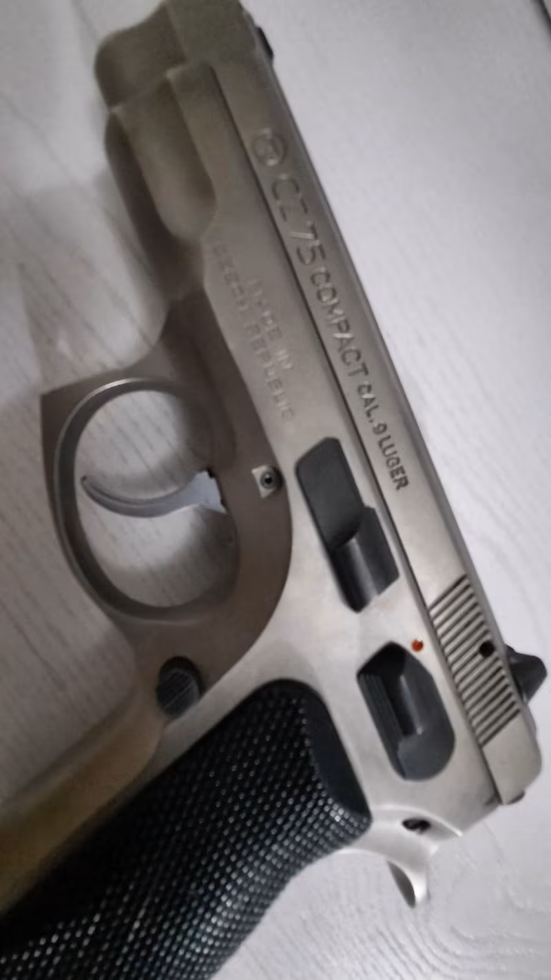 CZ 75 COMPACT