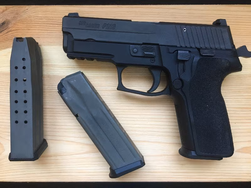 SIFIR KONDİSYONDA SIG SAUER P229