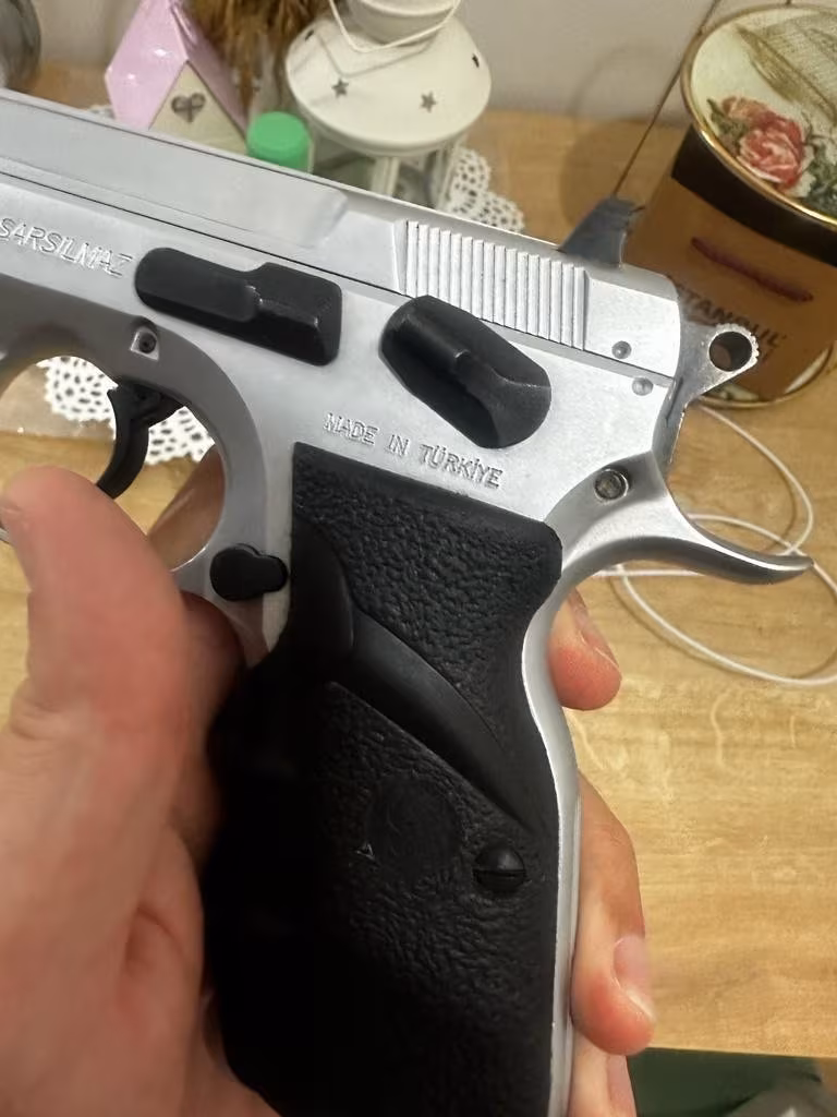 Sarsılmaz Kılınç 2000