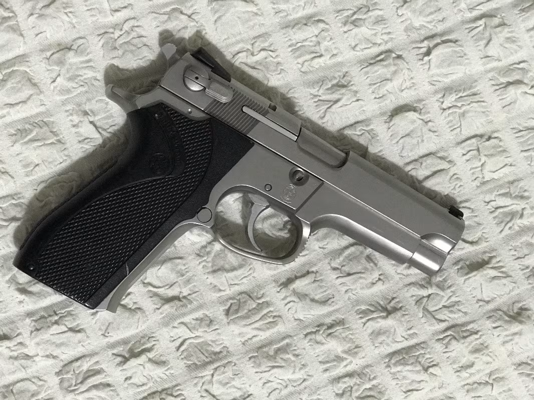 EFSANE SERİ SMITH&WESSON 5906 ÇOK TEMİZ VE ÇOK AZ KULLANILMIŞ