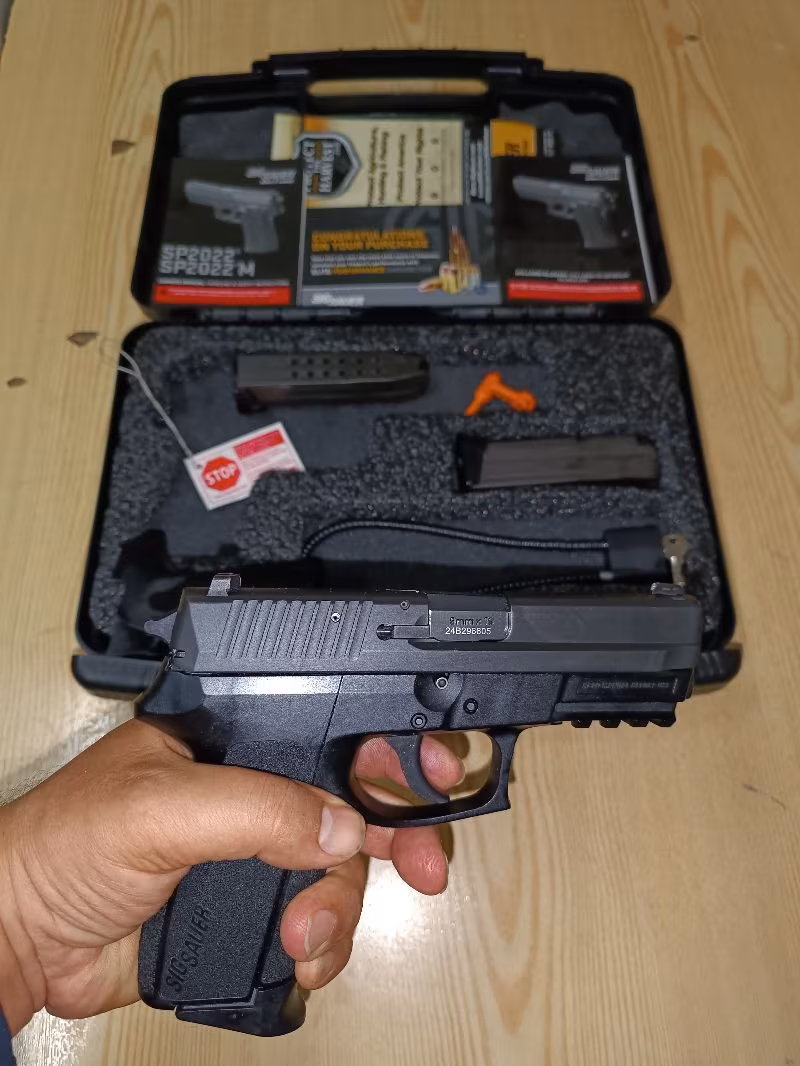 SIFIR SİGSUAR SP 2022 TABANCA  DİĞER SİGSUARLARA GÖRE HAFİF ORJİNAL KUTUSUNDA TÜM APARTLARİ MEVCUT