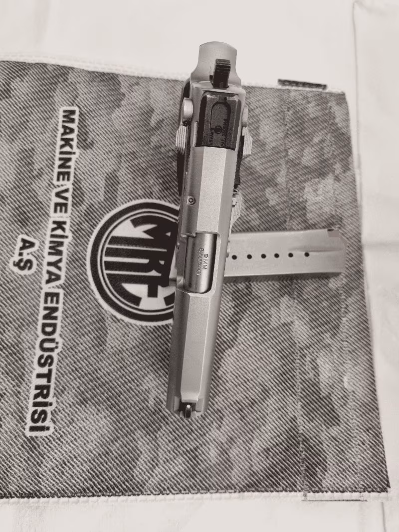 Sıfır Ayarında Temiz Smith & Wesson 5906