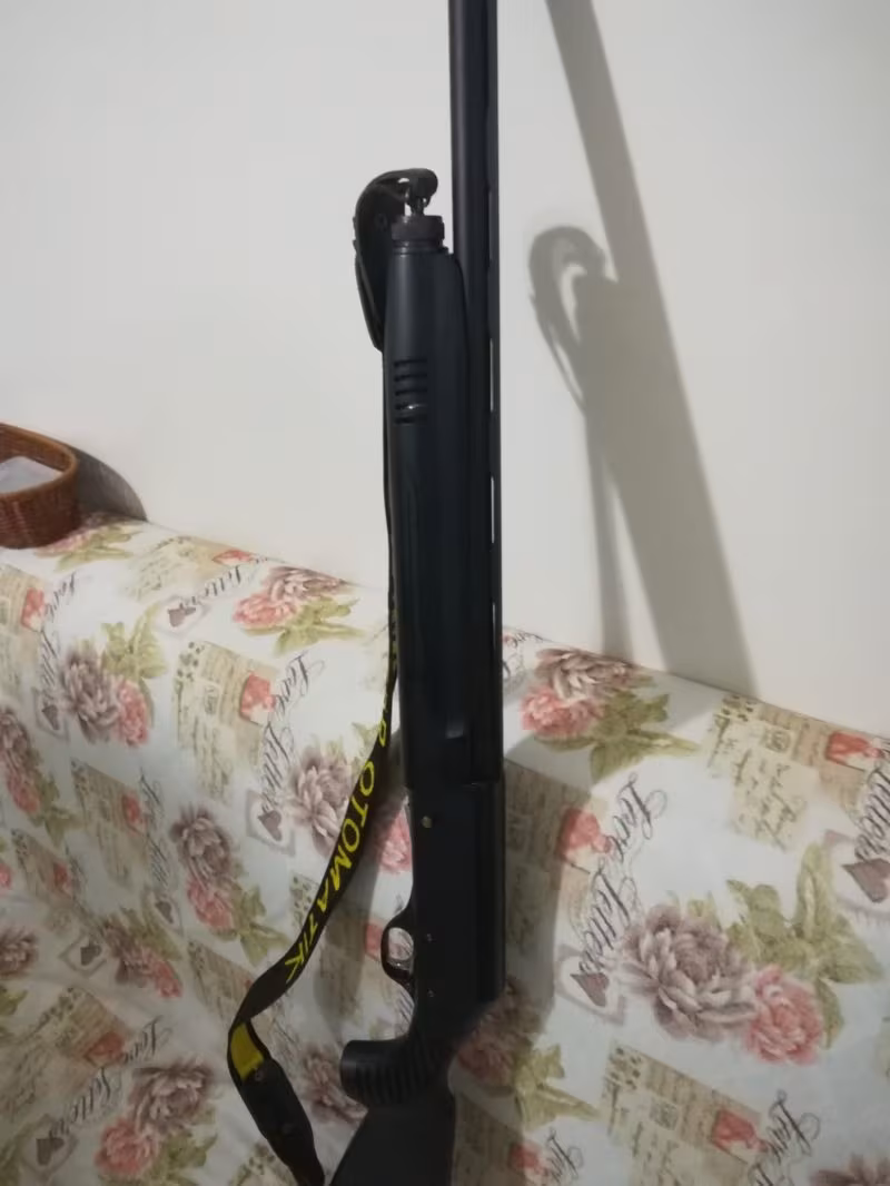 Lu-mar yarı otomatik 7+1 plastik siyah