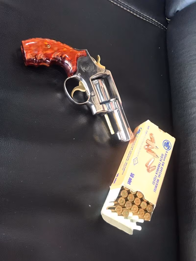 sahibinden smith wesson 9mm ruhsatlı altıpatlar kaplamalı
