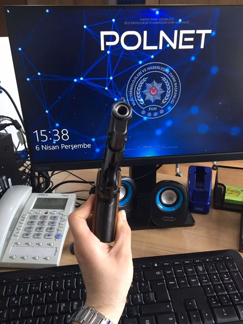 35 SENELİK BAKIMLARI DÜZGÜN YAPILMIŞ FAZLA YIPRATILMAMIŞ YILDA 2 DEFA ATIŞ YAPILMIŞ EMNİYET PERSONELİNDEN FABRİQUE NATIONALE HERSTAL BELGIQUE BROWNİNG 14 LÜ