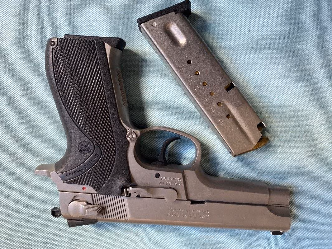 Smith Wesson 5906 15+1 Bulundurma