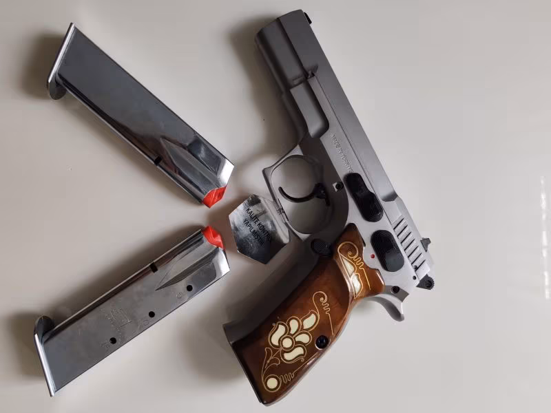 Memurdan Sarsılmaz Kılınç 2000 Mega