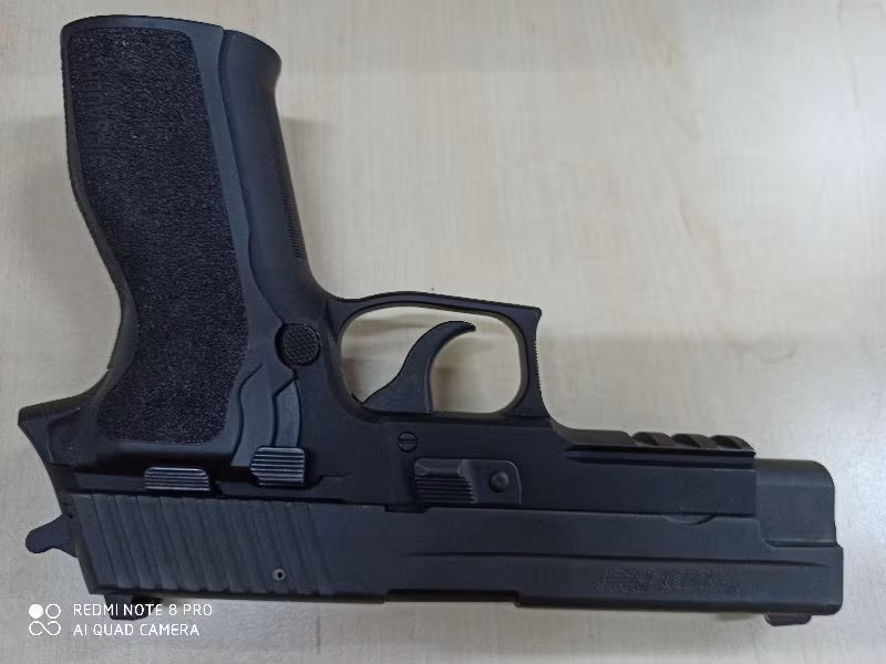 SADECE 3 MERMİ ATILMIŞ KUTUNDA P226