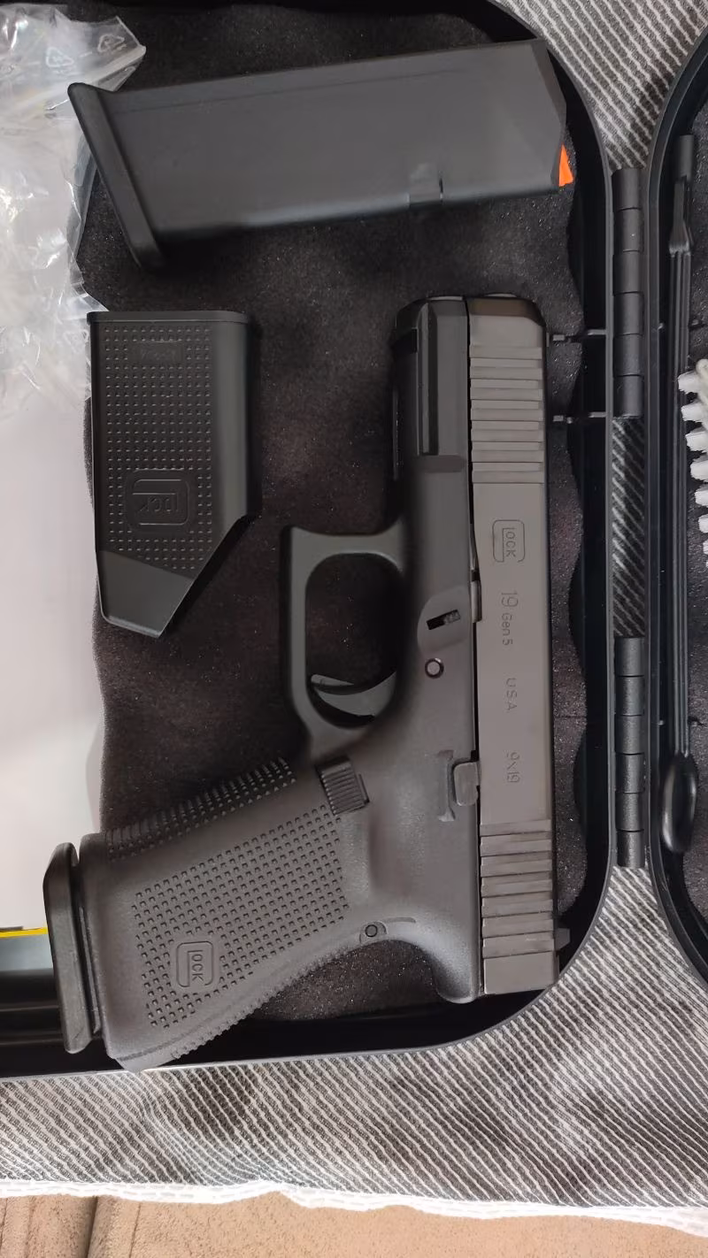 SIFIR GLOCK 19 GEN 5 KAMU PERSONELİNDEN !!!