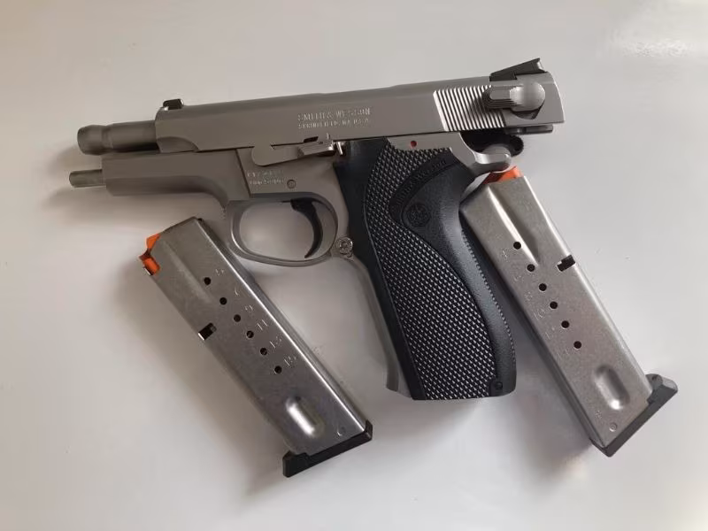 Sıfır Ayarında SMİTH WESSON 5906