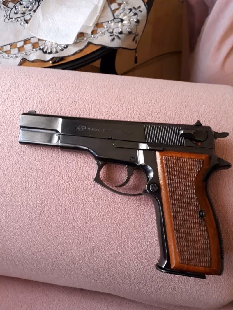 İhtiyaçtan dolayı satılık. Çok temiz kullanılmıştır. Orijinal alman