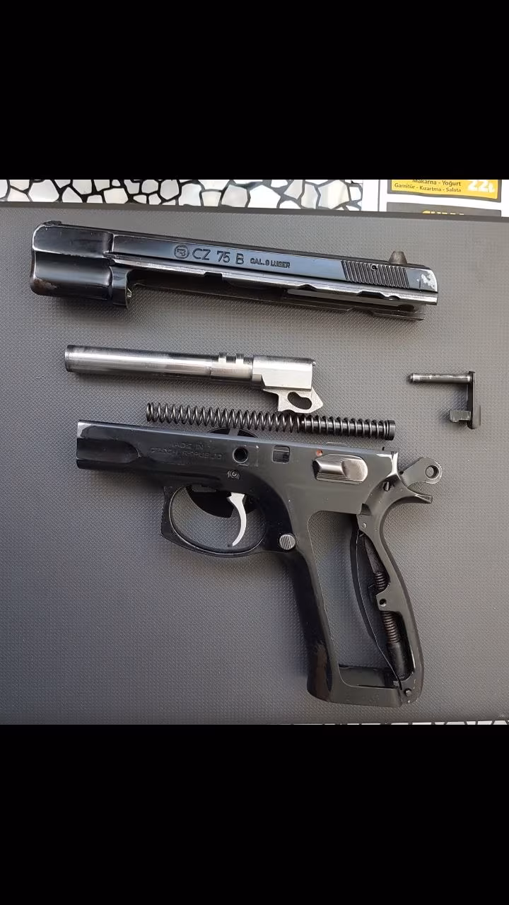 Emekli polis den CZ 75 B