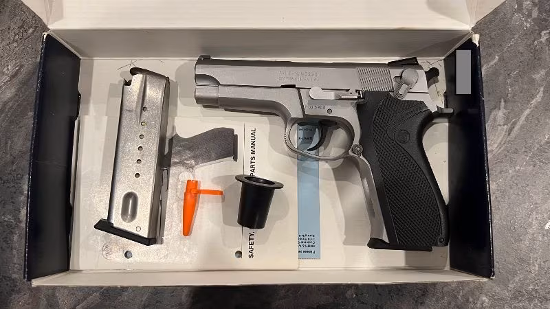 Smith Wesson 5906 - Tertemiz