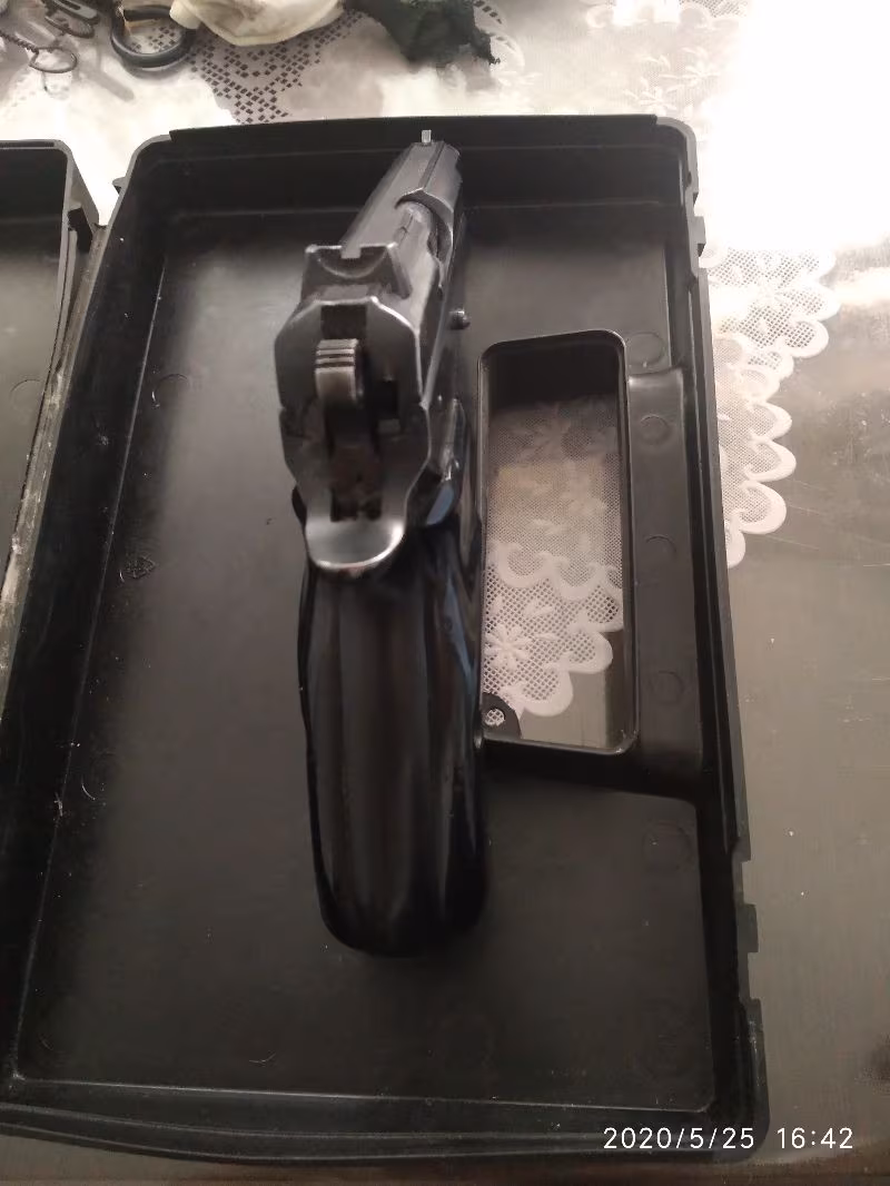 EMEKLİ POLİS TEN SIFIR AYARINDA CZ 75