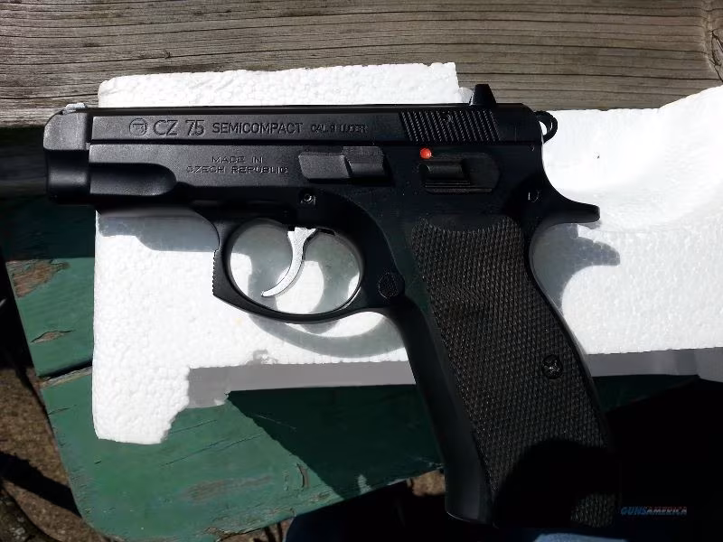 CZ75 Semicompact