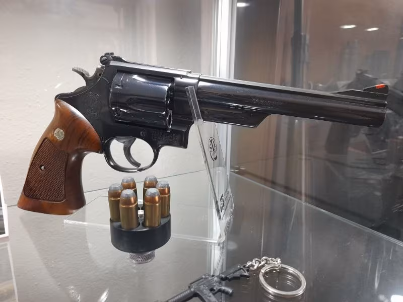 SMİTH&WESSON MODEL 29- 44 MAGNUM