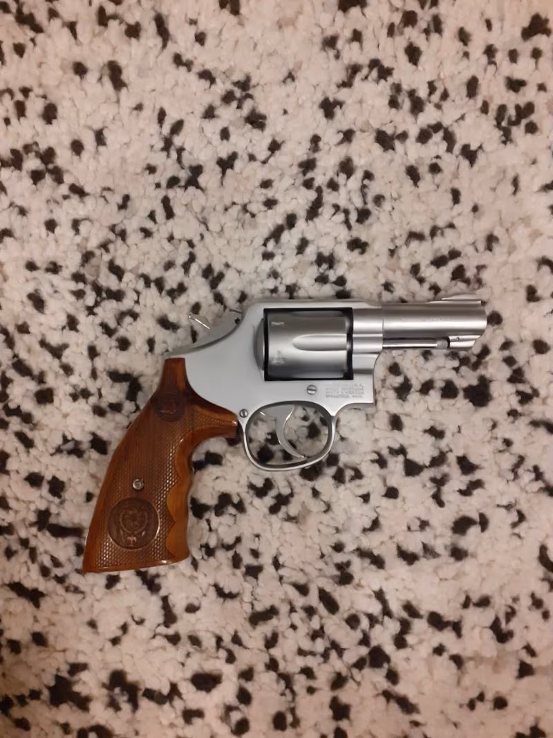 Kamu personelinden Smit wesson