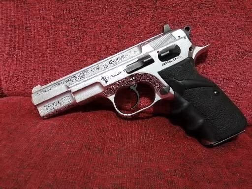 Özel üretim sarsılmaz kılınç 2000 Ata gravürlü