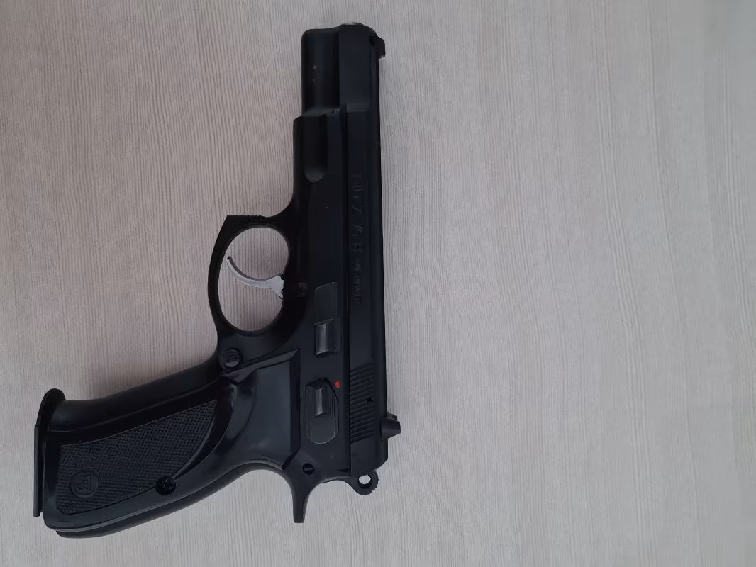 Acil satılık memurdan