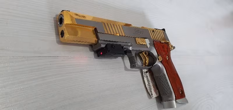 SİG SAUER X6 VİOLİN orijinal 24 ayar altın kaplama (ACİL SATILIK) Bu fiyata böylesi yok