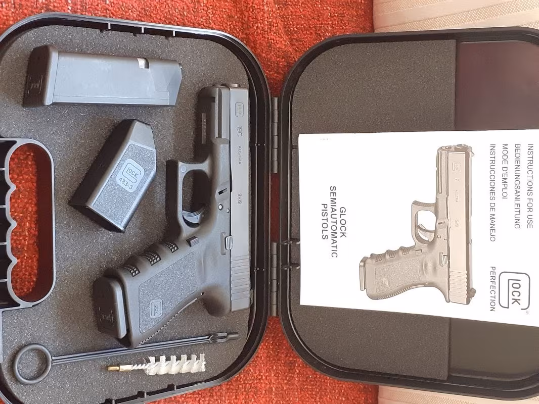 Kamu Görevlisinden Glock 19C Kutusunda Sıfır gibi (Ruhsat evrakı hazır olanlar için)