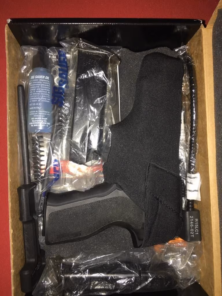KAMU GÖREVLİSİNDEN SIFIR HİÇ KULLANILMAMIŞ AMBALAJINDA SIG SAUER P226