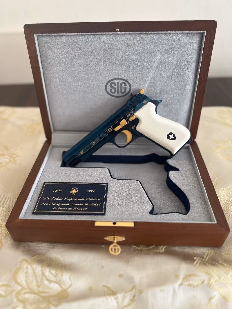 KOLEKSİYONLUK SIG P210 BLUE HELVETICA