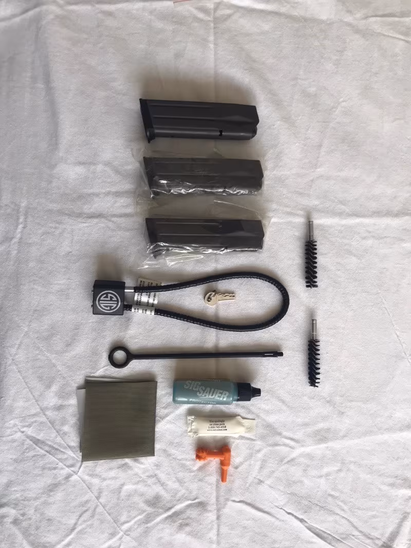 Kamu görevlisinden sıfır sıg-sauer P229