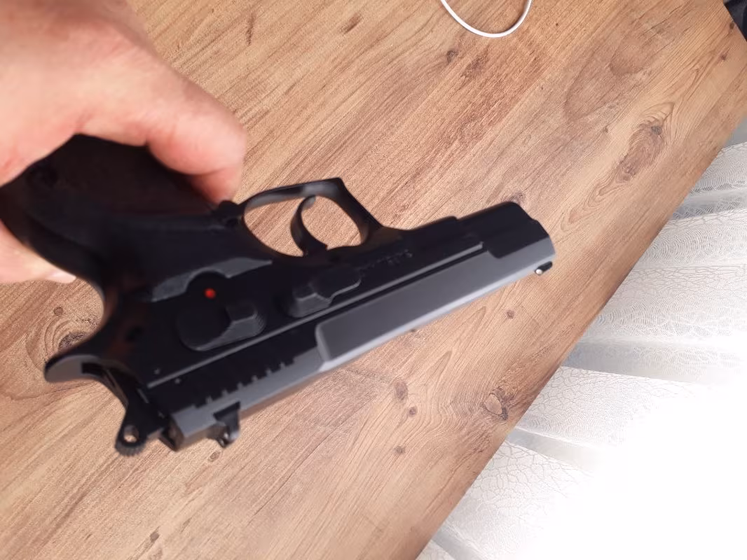 EMEKLİ ASKERDEN SATILIK KILINÇ MEGA 2000 SARSILMAZ