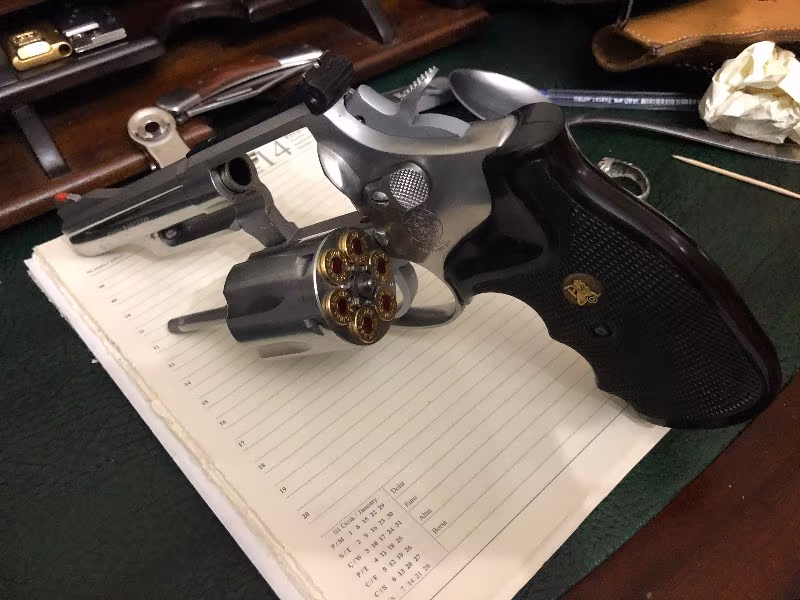 Smith Wesson  6 inç