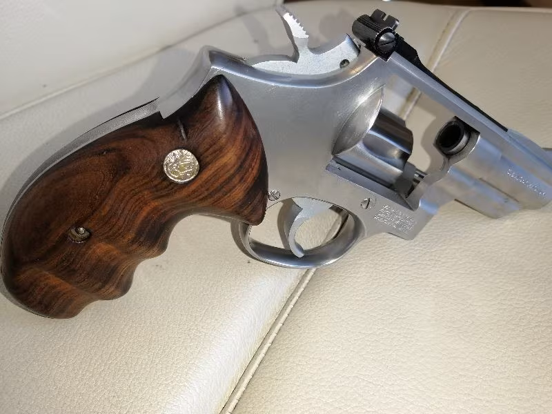 EMNİYET MENSUBUNDAN 357 MAGNUM SMİTH WESSO MOD 686-3