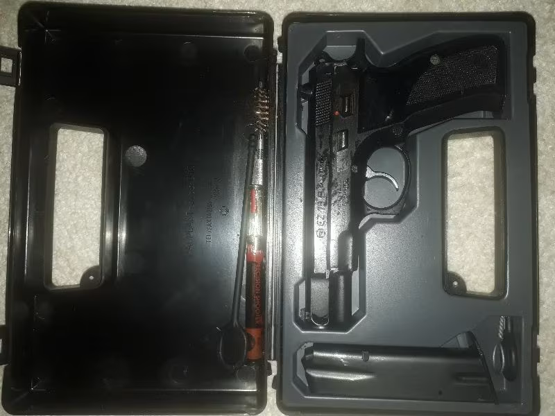 Emekli Polisten CZ 75 B