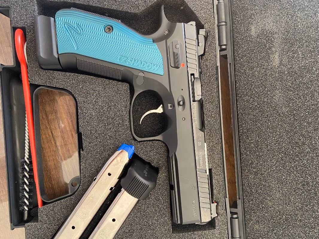 Kamu Görevlisinden 0 Cz