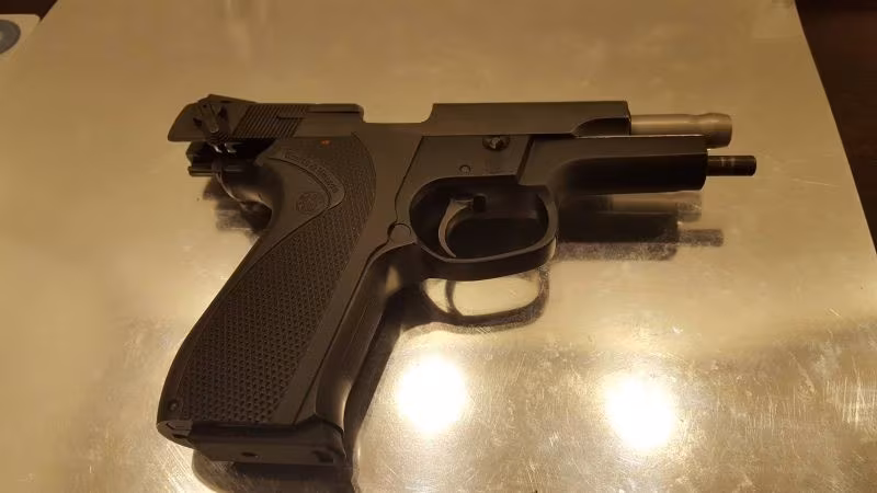 Çok temiz Smith Wesson 5904