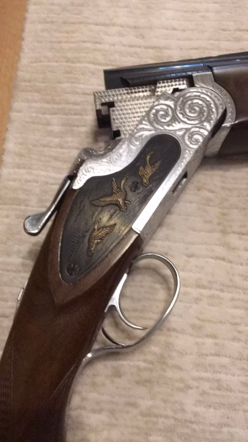 Huğlu 103 FE Beyaz Kuşlu Süper poze Av Tüfeği