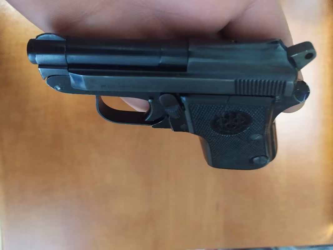 Ordu mensubundan Beretta 6.35 mm MOD 950