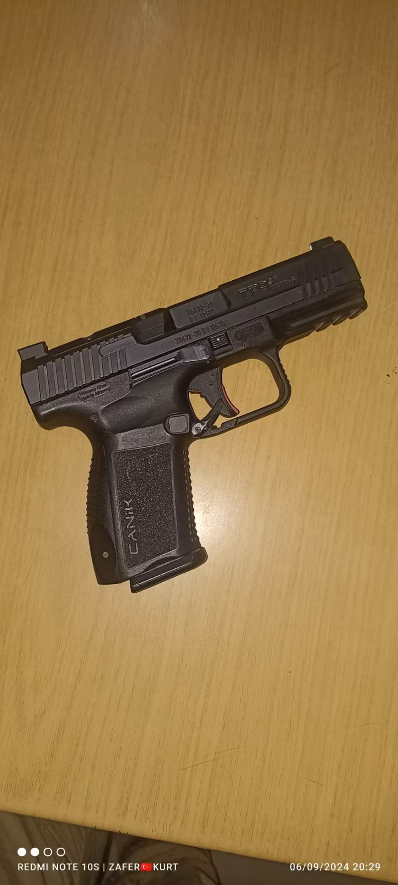 Temiz az kullanılmış kutusu ile üç şarjör bakım kiti