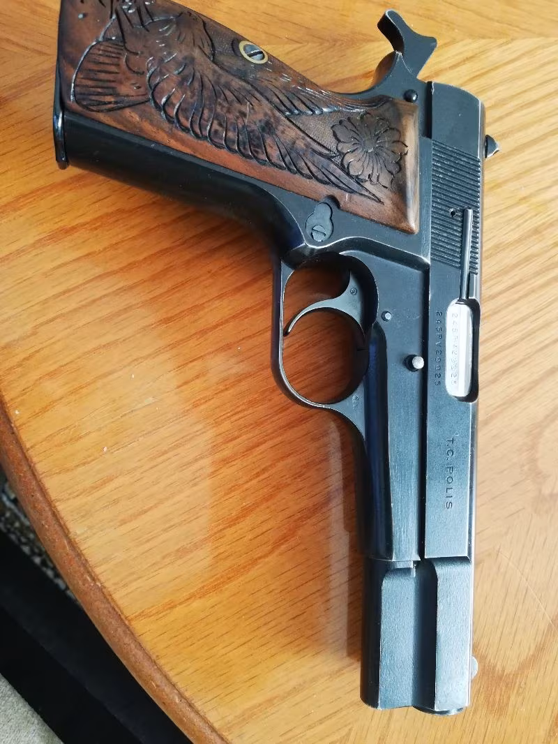 Emekli polis silahıdır çok temiz ve bakımlıdır orjinal 14 lü