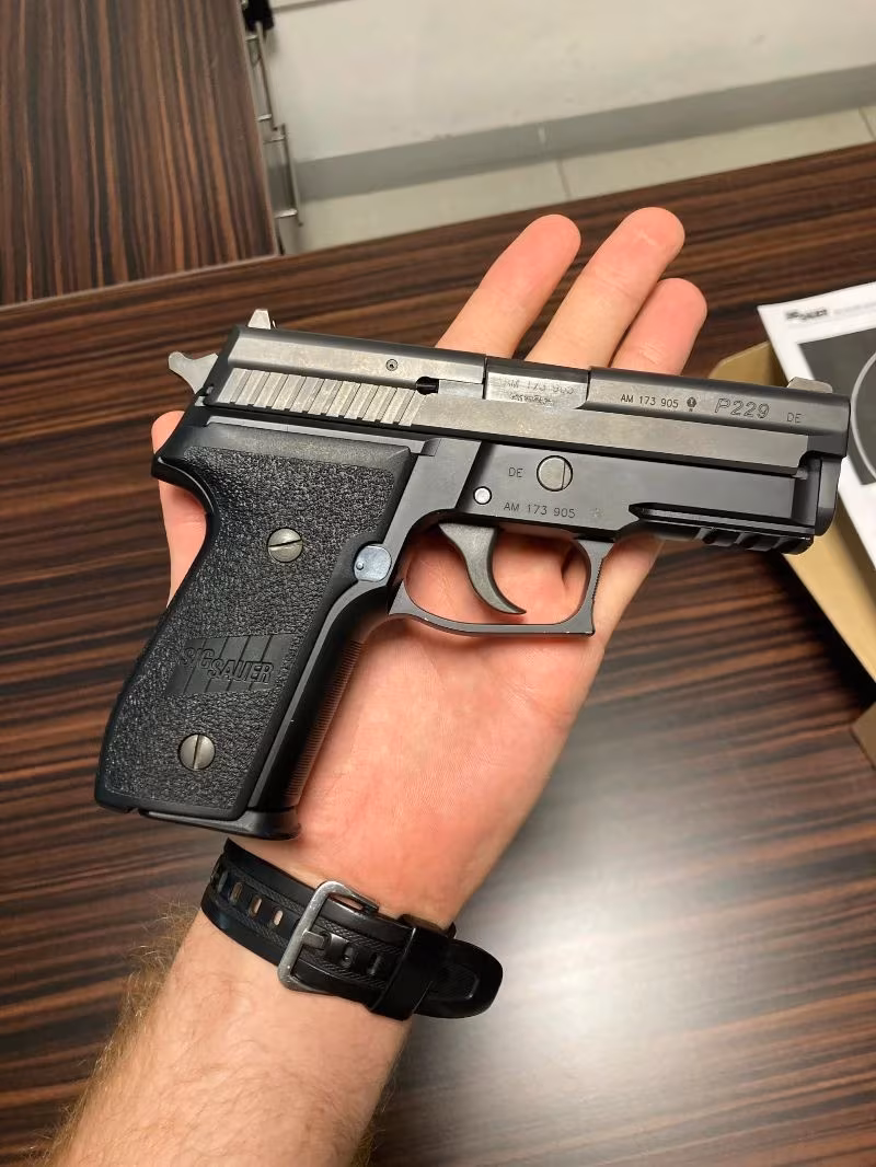 Sig Sauer P229 Alman