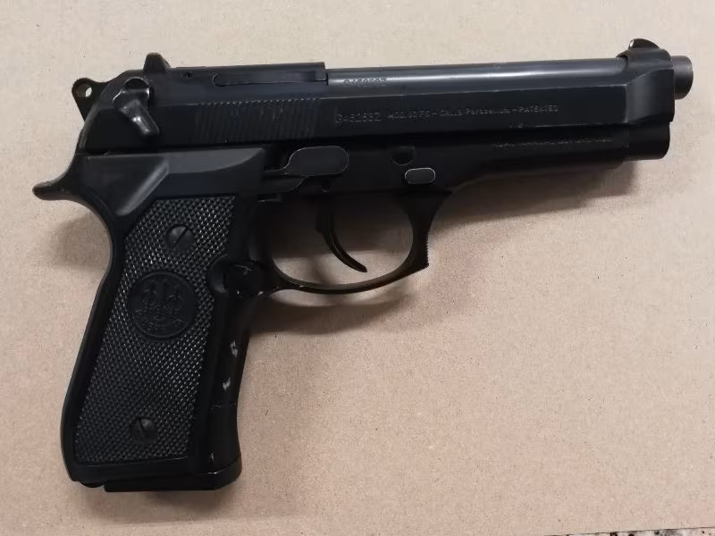 İŞTE SİLAH BUDUR DEDİRTEN BERETTA 92 FS