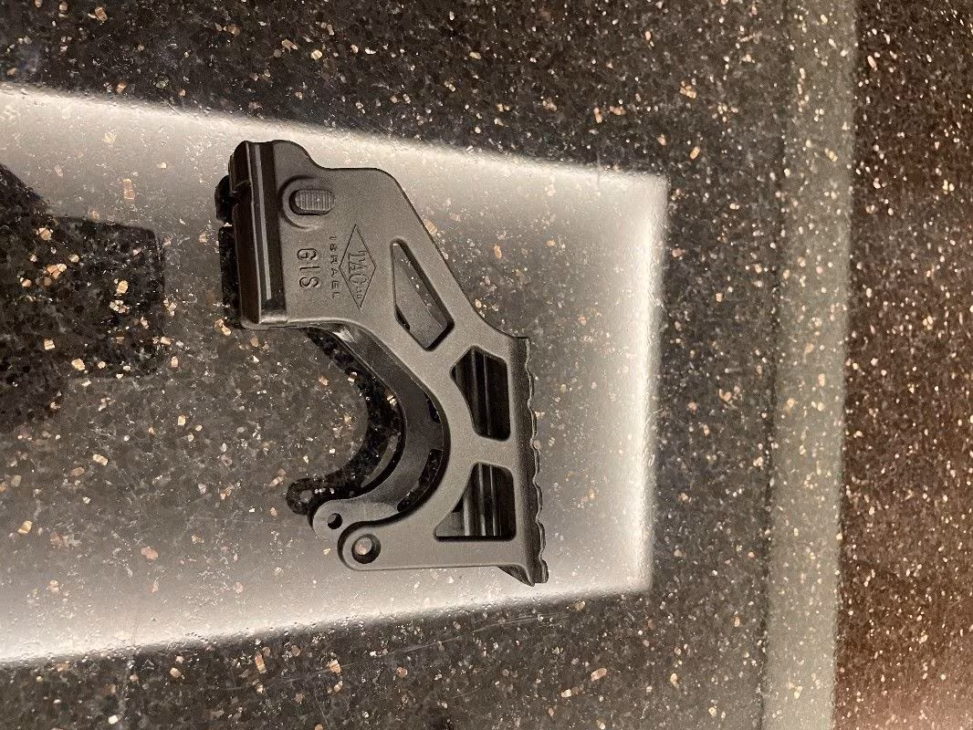 Memurdan Glock orjinal  GLR 440 SEYYAR DİPÇİK ve REDDOT MONTAJ rayı