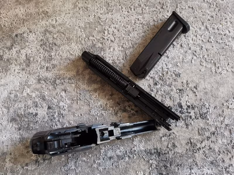 BERETTA 92 FS (ASKER PERSONELDEN)