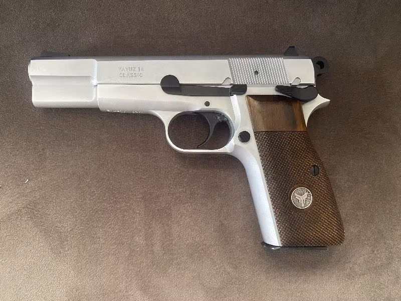 TEK EL ATEŞ EDİLMEDİ