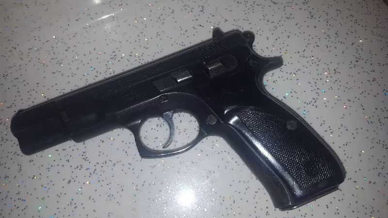 EMEKLİ POLİSTEN CZ75B LUGER