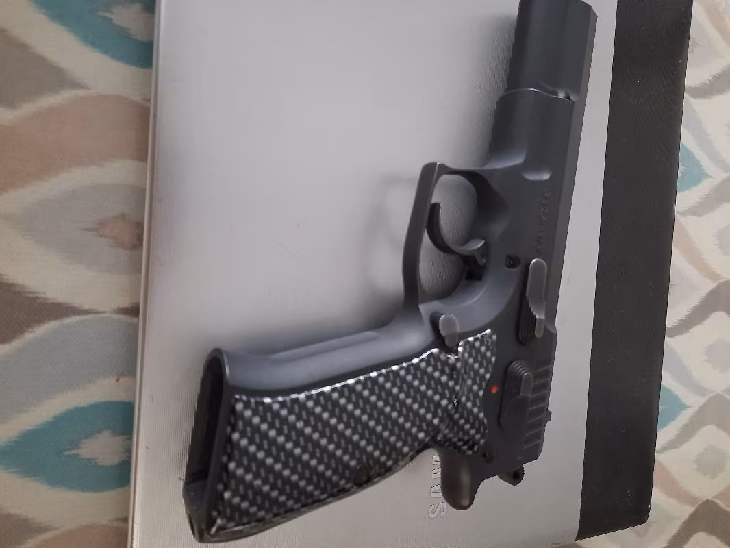 E.KAMU GÖREVLİSİNDEN