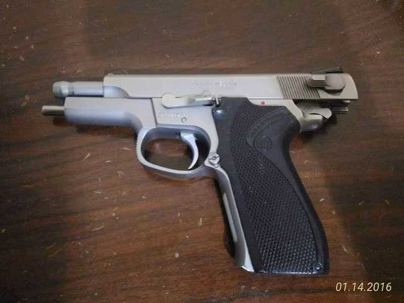 Smith wesson 5906 temiz az kullanılmış