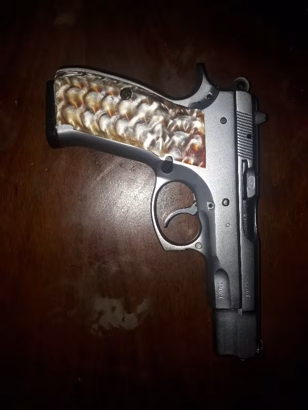 Memurdan satılık cz75b