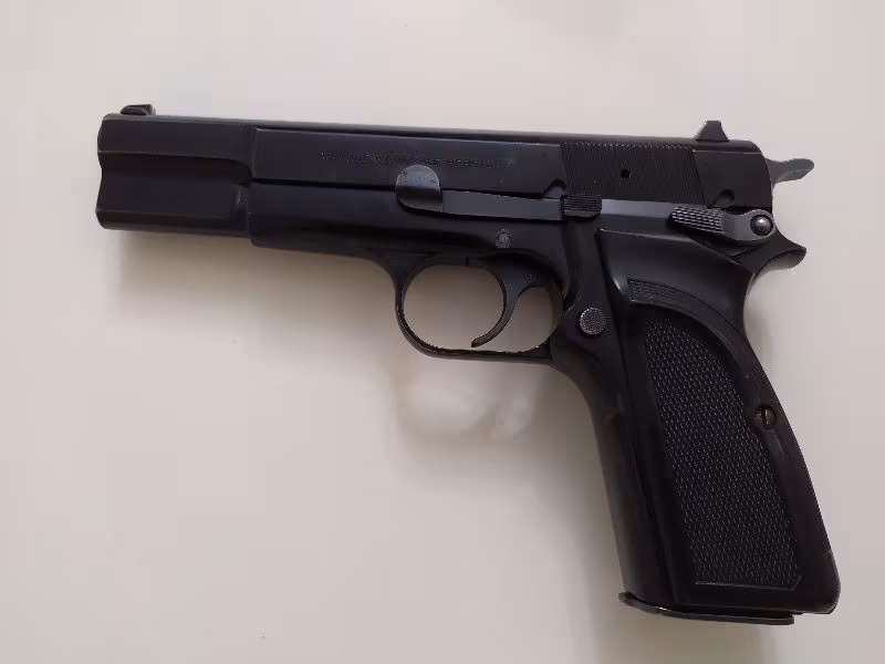 EMNİYET MENSUBUNDAN BROWNİNG HP MK3